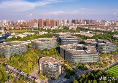 武汉经济开发区今后发展中心在哪里？